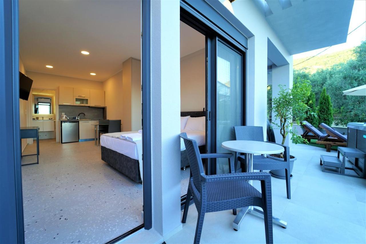 Moonlight Suites Parga Exterior foto